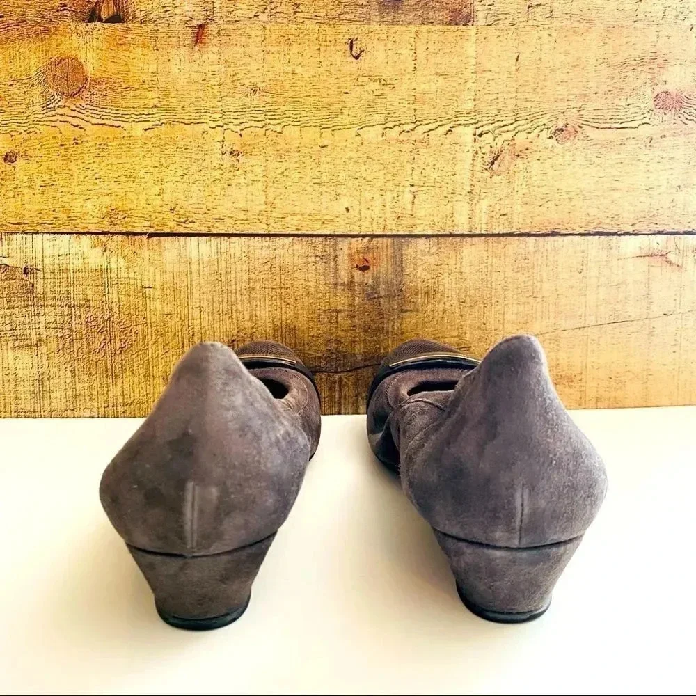 AGL Attilio Giusti Leombruni ‘Bar’ Suede Leather Wedge Pumps